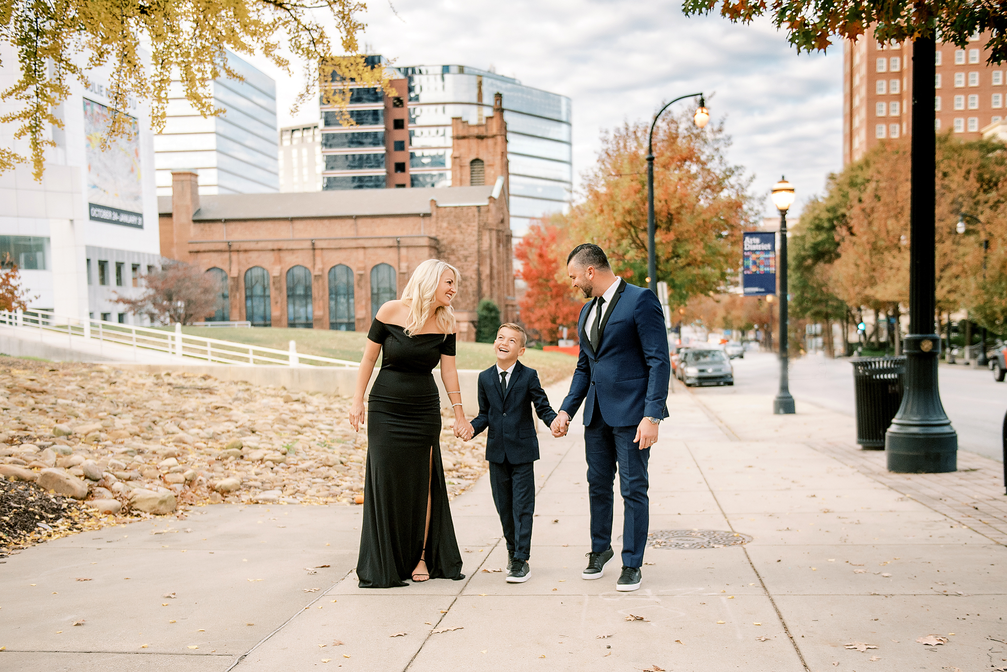 High Museum of Art - Chic Family Session - Atlanta - Midtown -Family Session - Lindsey Powell Photography Marietta Photographer