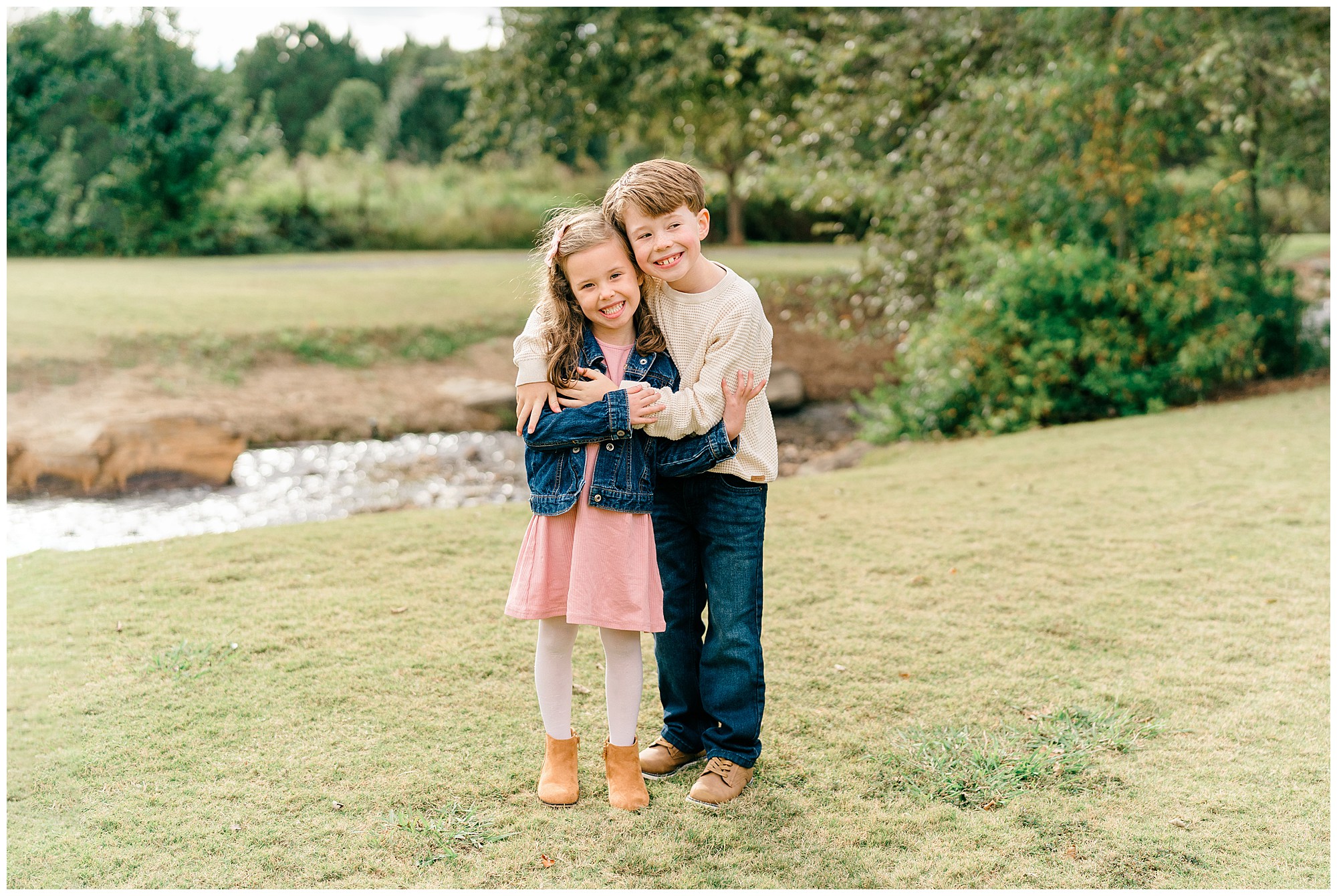 Fall family photos at Garrard Landing Park.